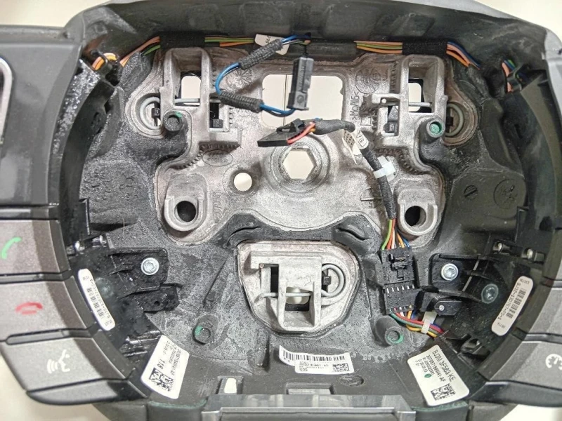 Volante BJ3M-3F563-KE Land Rover Range Rover Evoque I 2011