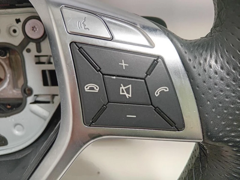 Volante 3070625 Mercedes Classe C W204 2011