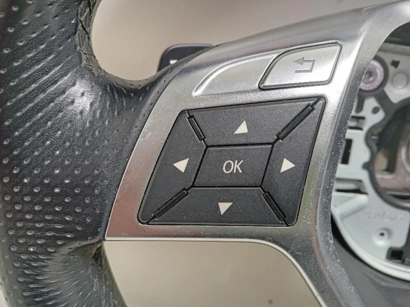 Volante 3070625 Mercedes Classe C W204 2011