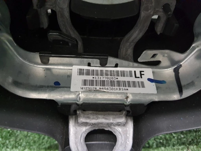 Volante 484301KB1A Nissan JUKE I 2010