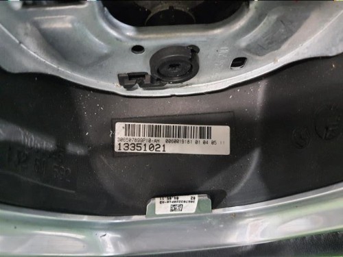 Volante 13351021 Opel Astra J 2010