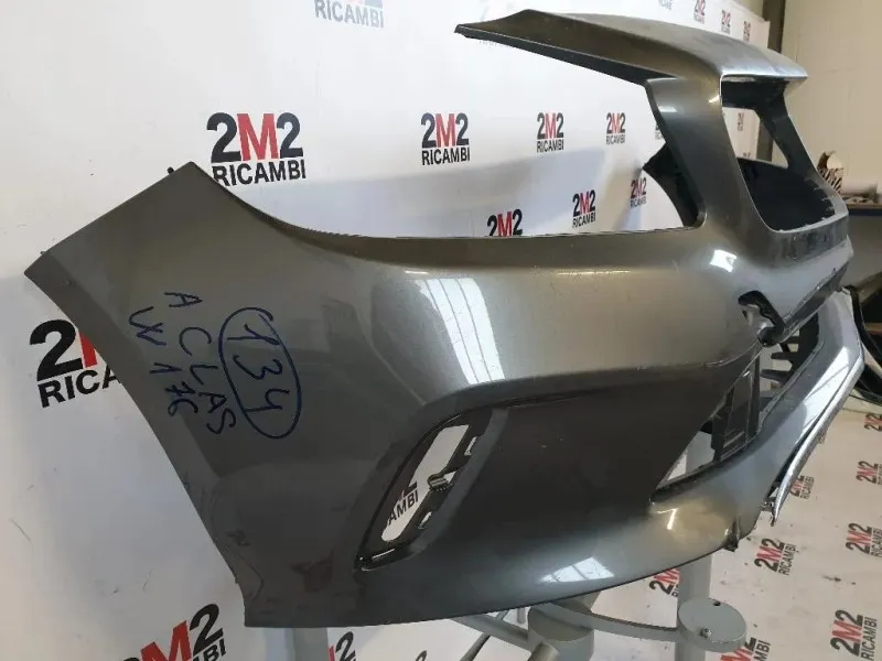 Paraurti ANT DANNEGGIATO PARTE DX A17688006409999 Mercedes Classe A W176 2013