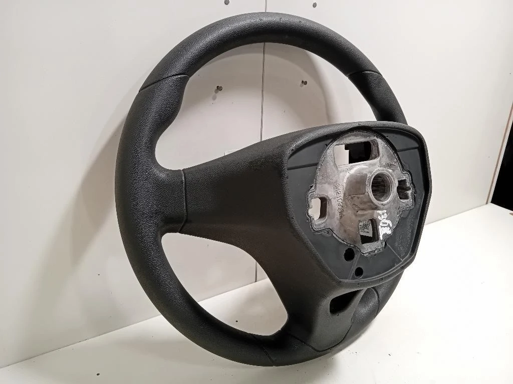 Volante 39035987 Opel Corsa E 2014