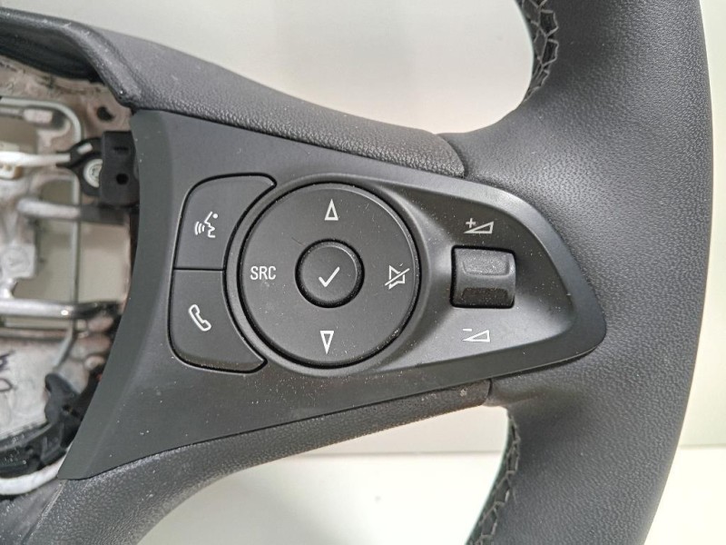 Volante 98524835ZD Opel Corsa F 2019