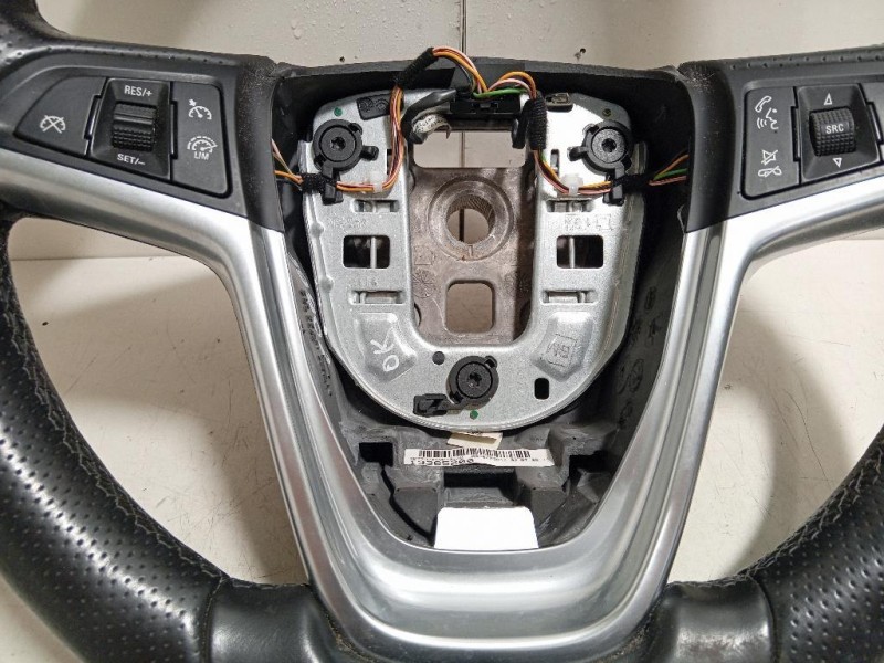 Volante 13365200 Opel Zafira C 2012