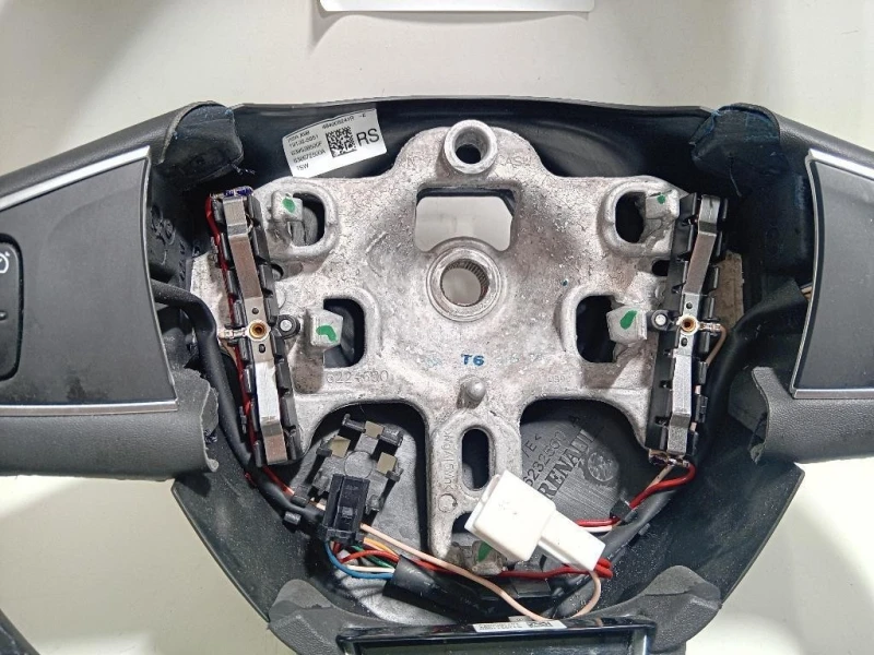 Volante 484005241R Renault CLIO IV 2016