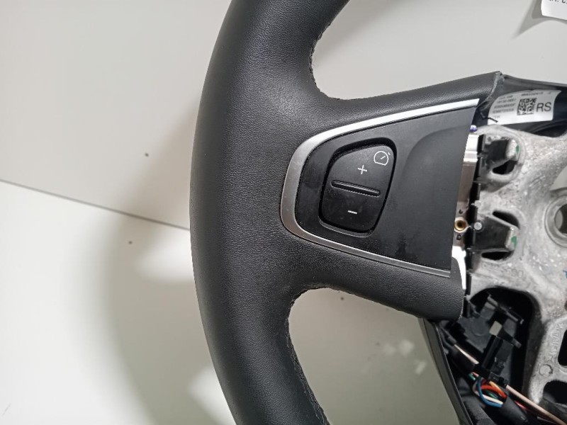 Volante 484005241R Renault CLIO IV 2016