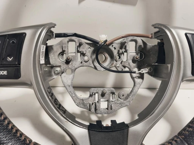 Volante 451020D290C0 Toyota Yaris IV 2012