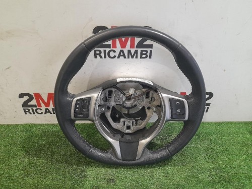Volante 306744199B2S-AD Toyota Yaris IV 2014