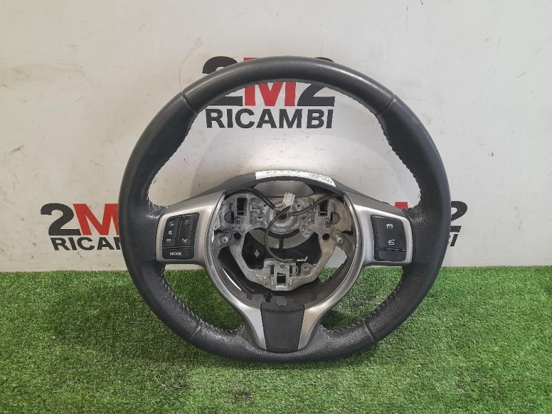 Volante 306744199B2S-AD Toyota Yaris IV 2014