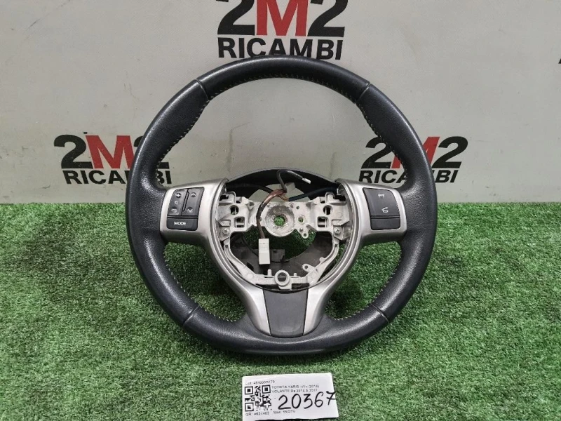 Volante 451000D770 Toyota Yaris IV 2014