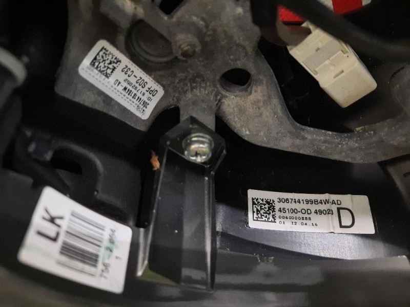 Volante 451000D49023 Toyota Yaris IV 2014