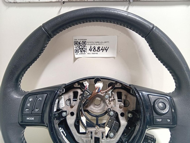 Volante 310093699 Toyota Yaris IV 2017