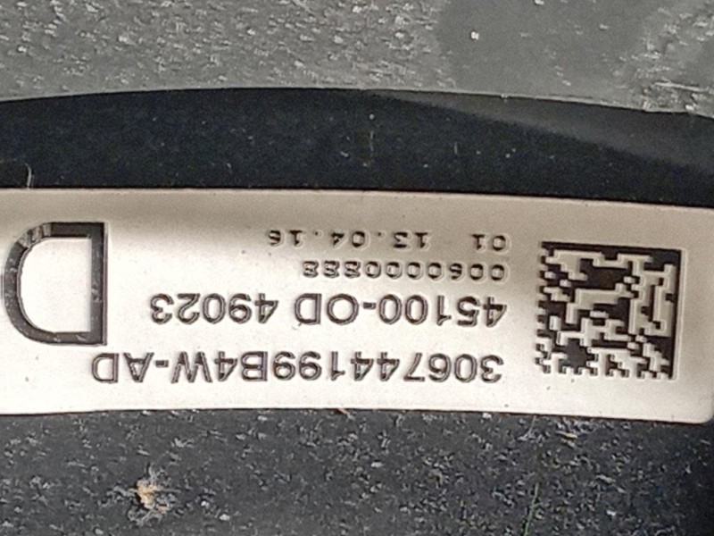 Volante 306744199B4W-AD Toyota Yaris IV 2017