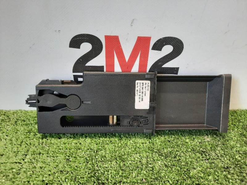 BOX Portaoggetti 8P0 941 561 H 09S Audi A3 8P1 2008