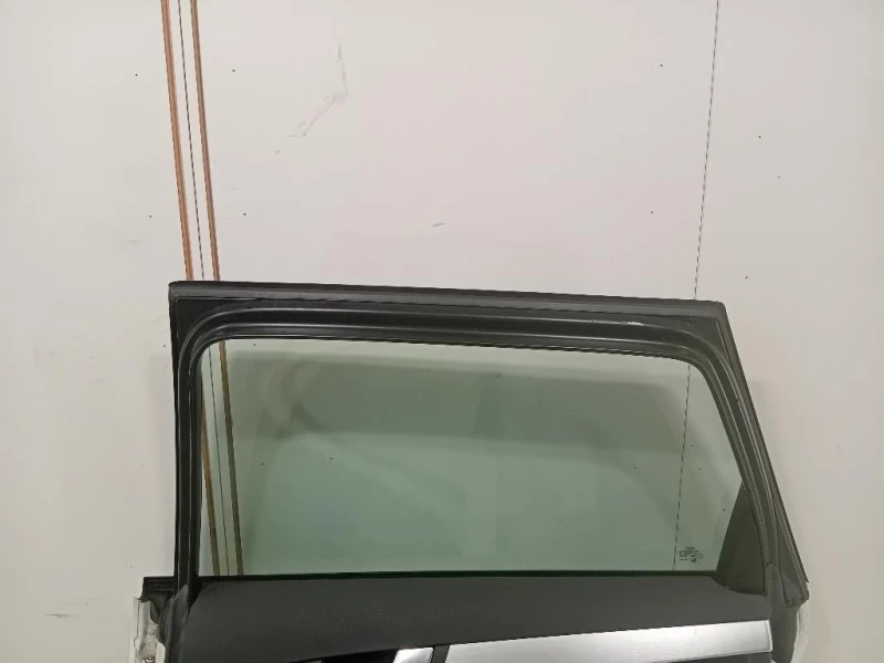 Porta POST DX 8P4833052A Audi A3 8PA Sportback 2010