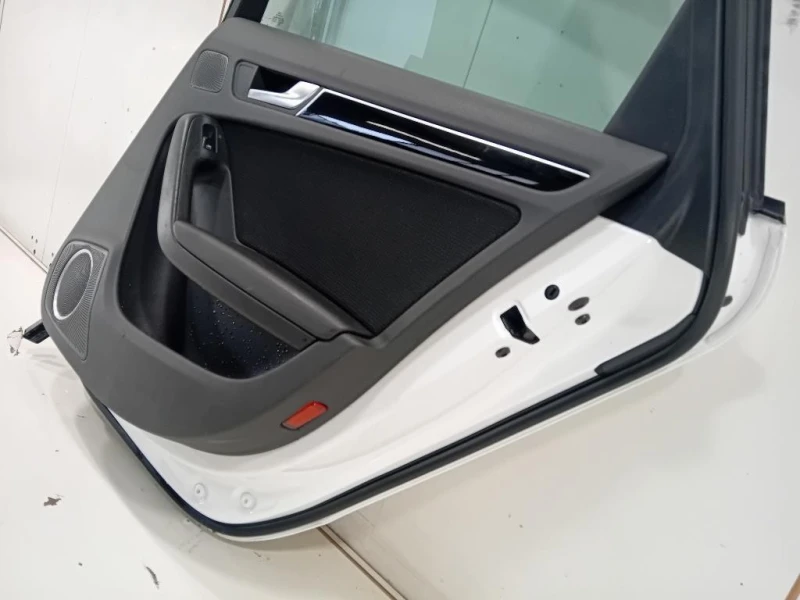 Porta POST DX 8K5833052C Audi A4 8K2 2008