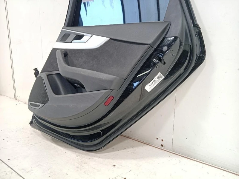 Porta POST DX 8W9833052B Audi A4 8W5 Avant 2015