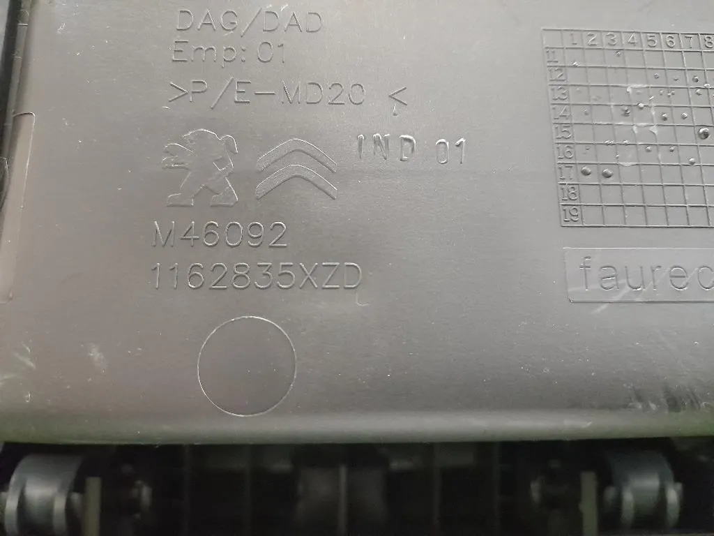 BOX Portaoggetti 1162820XZD Citroen C4 Grand Picasso II 2016