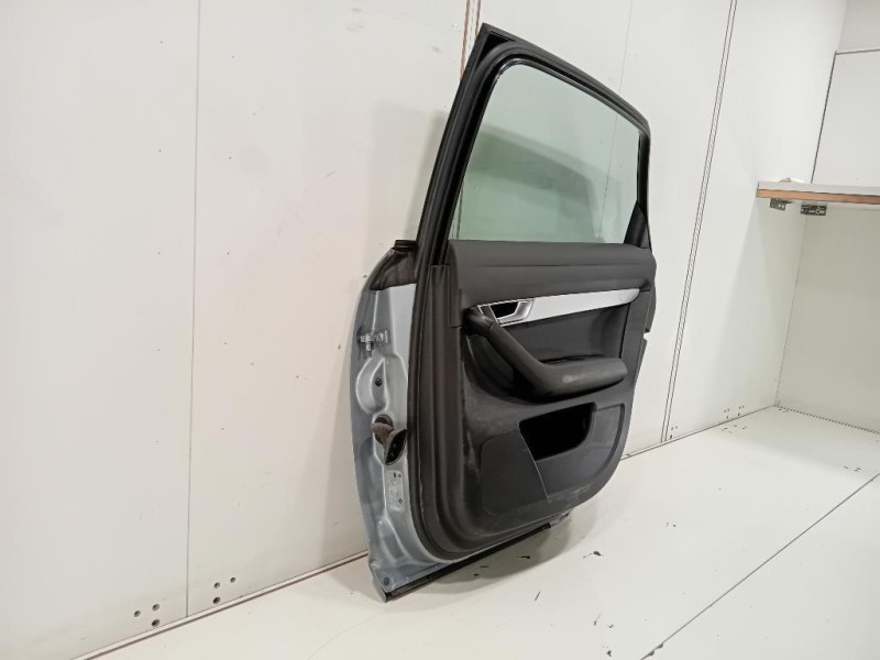 Porta POST DX 4G5833052 Audi A6 4F2 2008