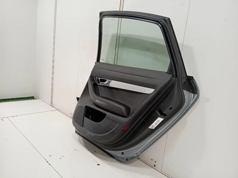 Porta POST DX 4G5833052 Audi A6 4F2 2008