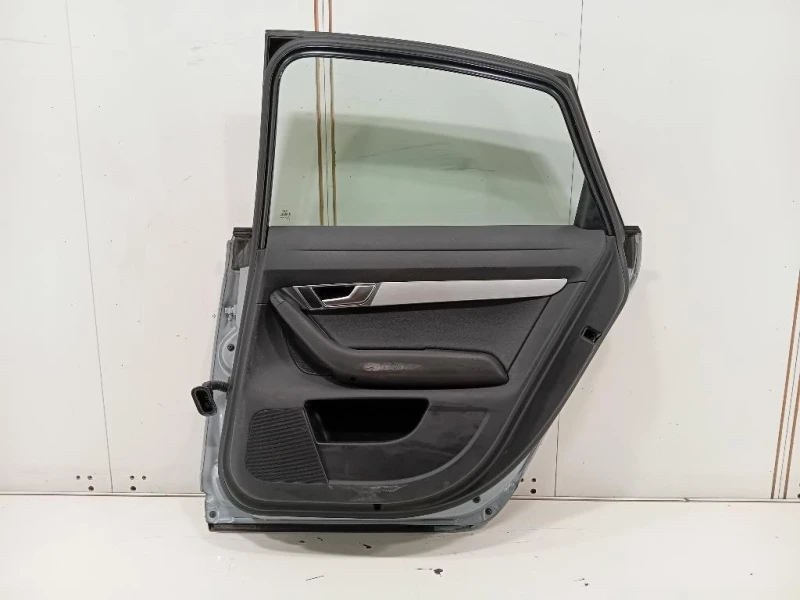 Porta POST DX 4G5833052 Audi A6 4F2 2008