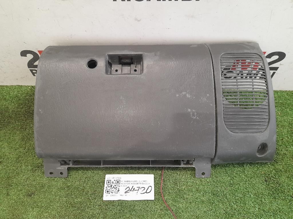 BOX Portaoggetti MR117600 Mitsubishi L200 II 1997