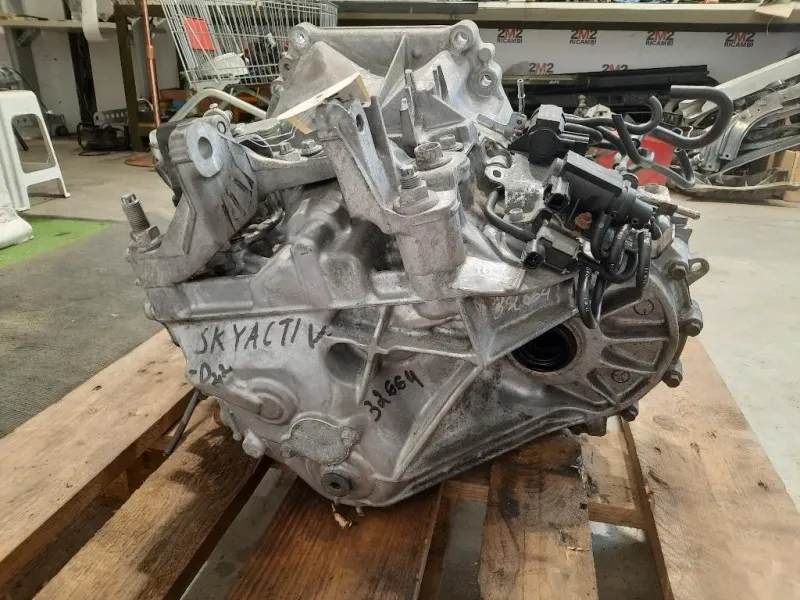 Cambio EE 5TH0617290 6 MARCE MANUALE D60103000 Mazda 6 III 2013