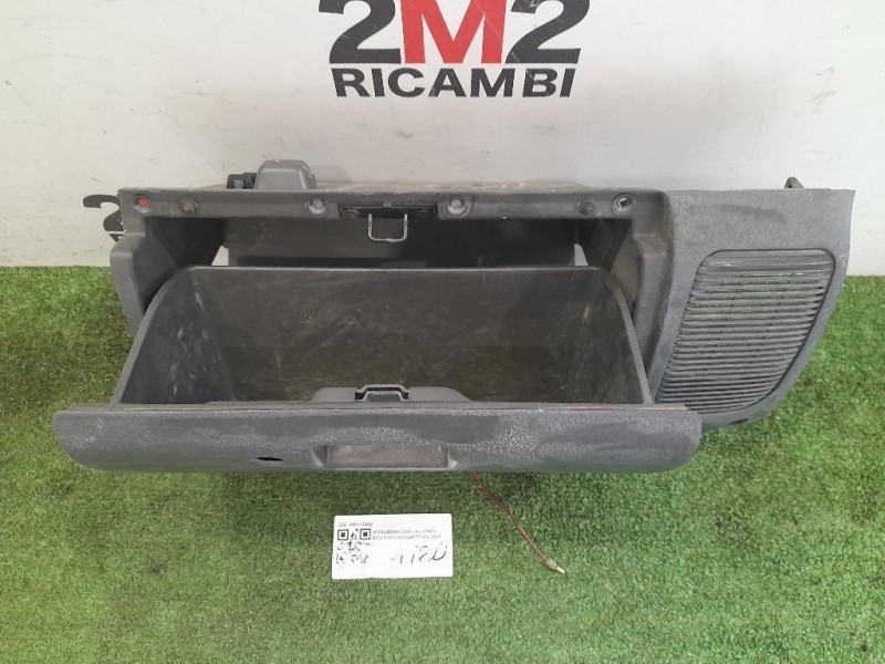 BOX Portaoggetti MR117600 Mitsubishi L200 II 1997