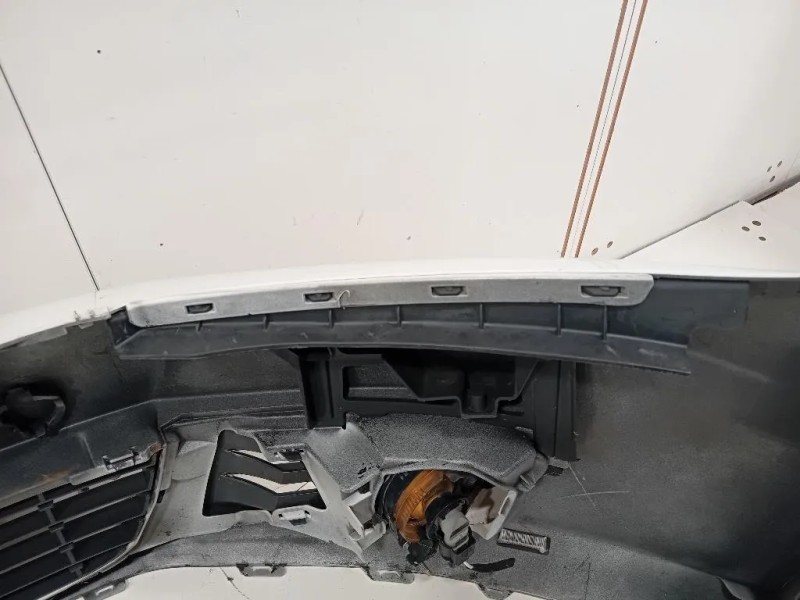 Paraurti ANT 5K0807221 Volkswagen GOLF VI 2009