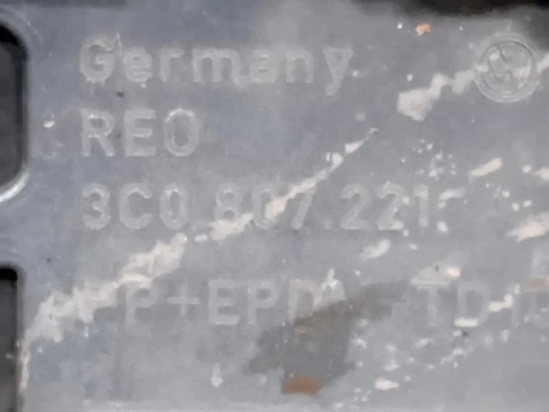 Paraurti ANT 3C0 807 221 Volkswagen Passat VI 2011