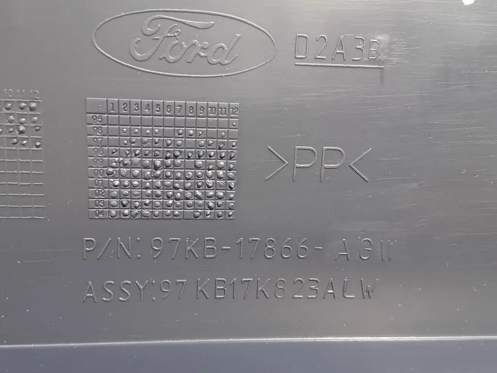 Paraurti Centrale POST 97KB-17866-AGW Ford KA II 2009