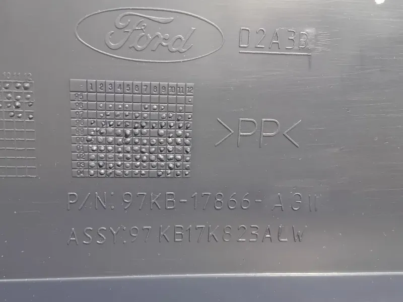 Paraurti Centrale POST 97KB-17866-AGW Ford KA II 2009