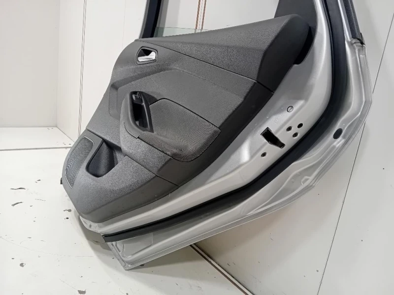 Porta POST DX 2172763 Ford Focus IV SW 2011