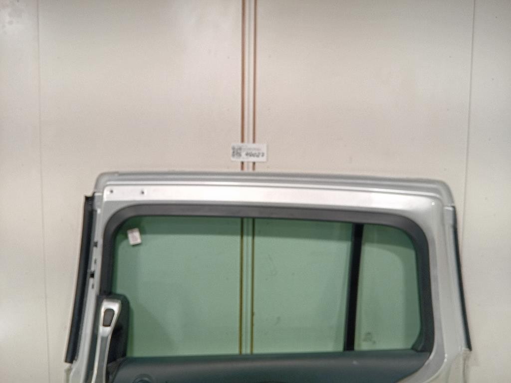 Paraurti Centrale POST MR533016 Mitsubishi Pajero III 2000