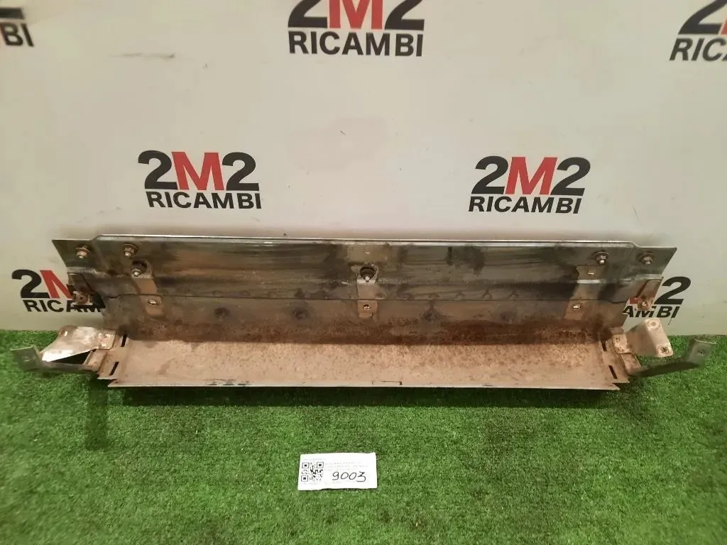 Paraurti Centrale POST MR533016 Mitsubishi Pajero III 2000