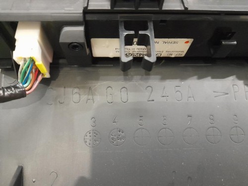 BOX Portaoggetti Centrale GJ6A0245A Mazda 6 I 2003