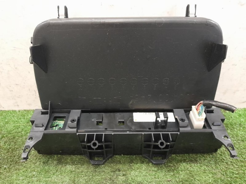 BOX Portaoggetti Centrale GJ6A0245A Mazda 6 I 2003