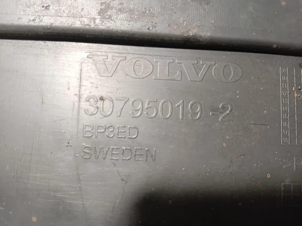 Paraurti INF ANT 30795019 Volvo V60 I 2010