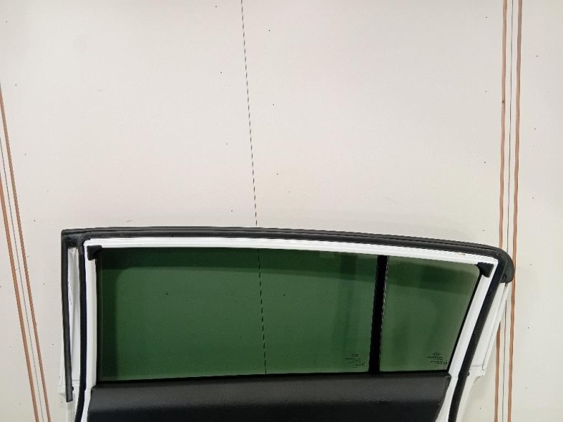 Porta POST DX 770043W010 Kia Sportage III 2010