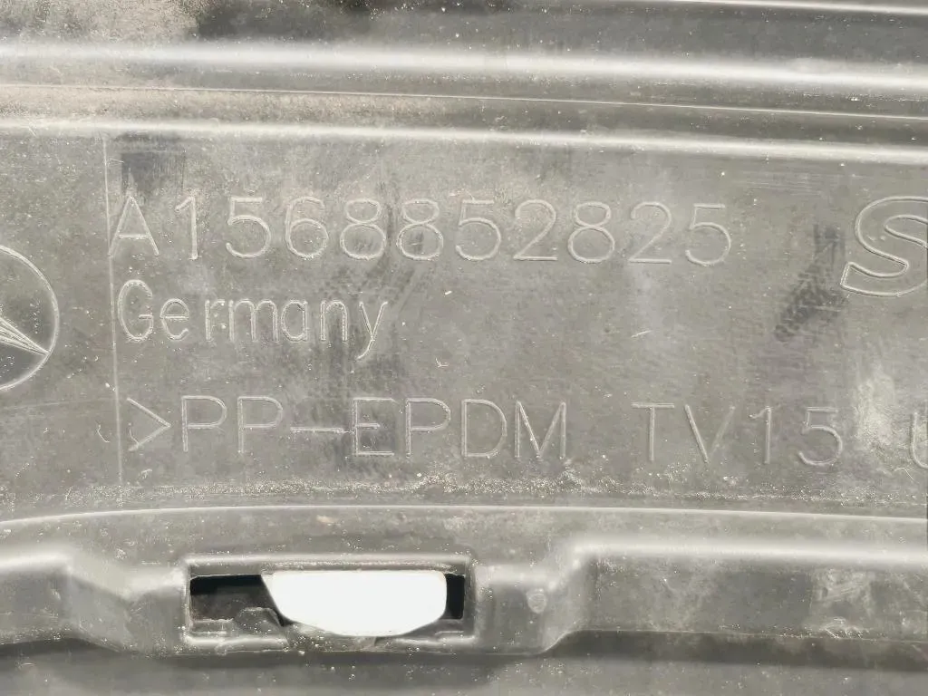 Paraurti INF POST A1568850325 SPOILER Mercedes Classe GLA X156 2014