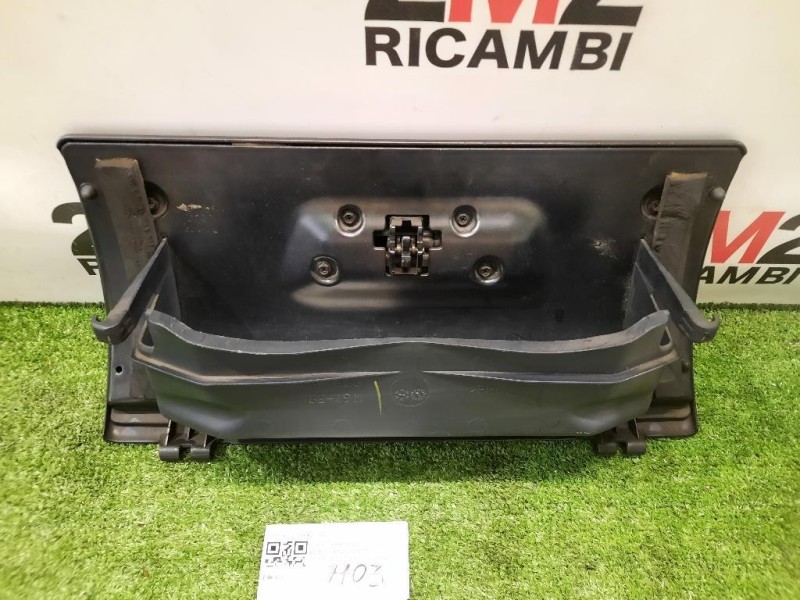 BOX Portaoggetti Completo K0WC86XDVAA Jeep Cherokee III 2002