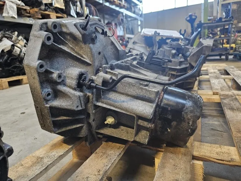 Cambio CE JRQ S2G ST 3201001Q2G Nissan JUKE I 2010