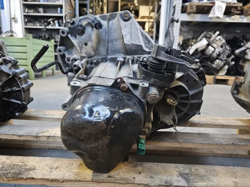 Cambio CE JRQ S2G ST 3201001Q2G Nissan JUKE I 2010