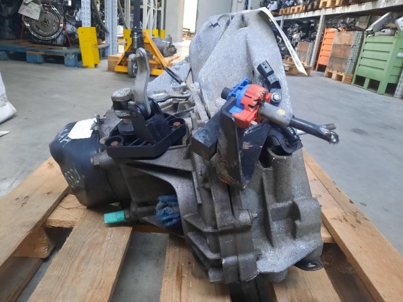 Cambio 8200977061 Nissan Nv200 2009