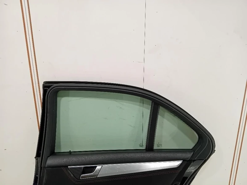 Porta POST DX A2047302100 Mercedes Classe C W204 2011