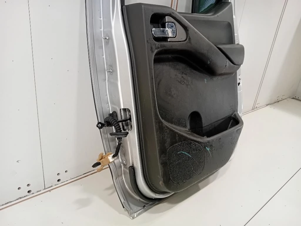 Porta POST DX 82100EB30J Nissan Navara 2005