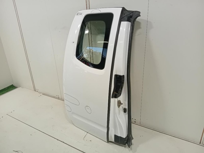 Porta POST DX 82100EB30J Nissan Navara 2010