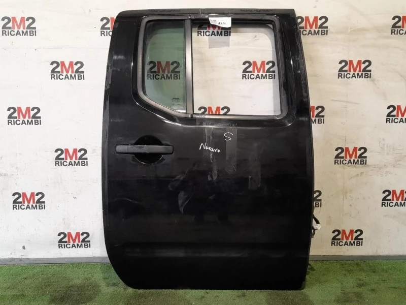 Porta POST DX NP300 Nissan Navara 2010