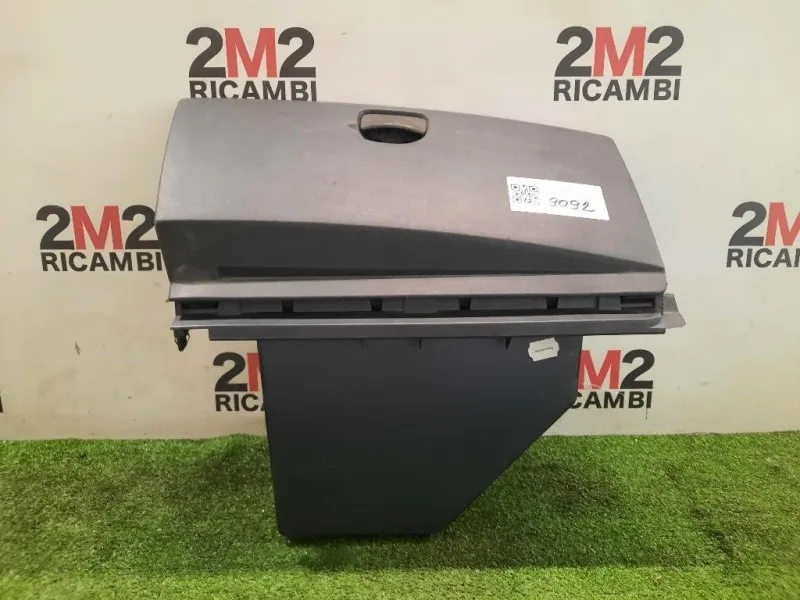 BOX Portaoggetti Completo 8200179947 Renault Megane II CC 2003